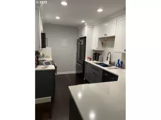 Photo #4: 23190878 Listing 