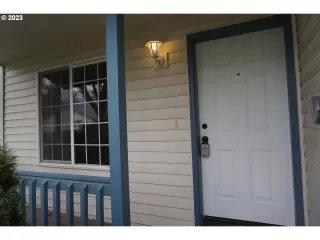 Photo #3: 23191179 Listing