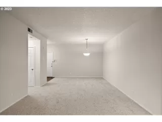 Photo #5: 23191695 Listing 