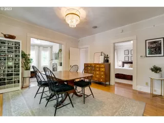 Photo #5: 23192750 Listing