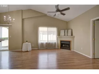 Photo #4: 23192766 Listing 