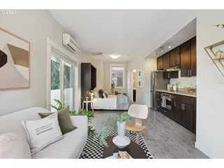 Photo #3: 23192778 Listing 