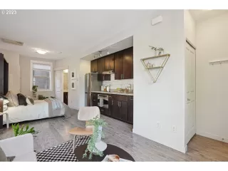 Photo #4: 23192778 Listing 