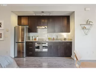 Photo #5: 23192778 Listing 