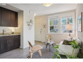 Photo #6: 23192778 Listing 