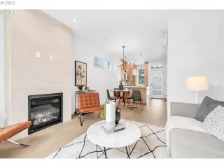 Photo #2: 23192818 Listing