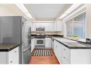 Photo #3: 231929479 Listing 