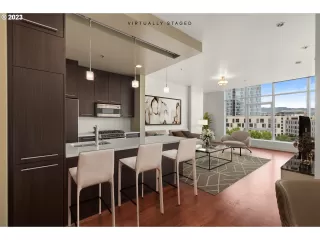 Photo #4: 23193389 Listing