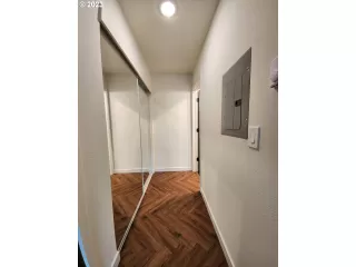 Photo #1: 23193910 Listing