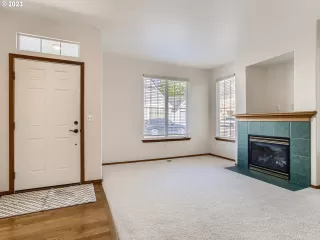 Photo #6: 23194479 Listing