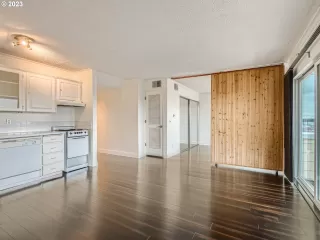 Photo #2: 23194510 Listing 