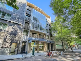 Photo #1: 23195025 Listing