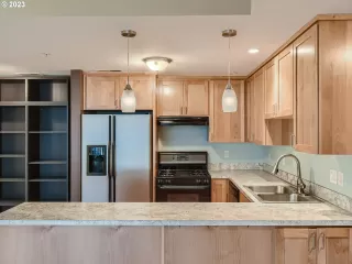 Photo #6: 23195025 Listing