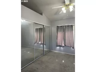 Photo #3: 23195447 Listing