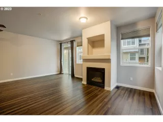 Photo #6: 23195594 Listing