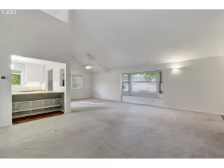 Photo #6: 23197330 Listing