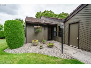 Photo #1: 23198000 Listing 