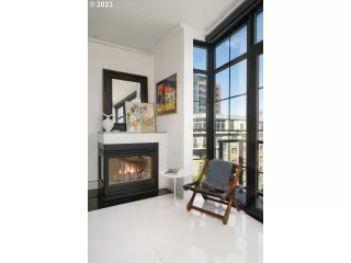 Photo #6: 23198443 Listing