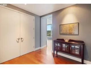 Photo #4: 23198773 Listing