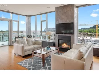 Photo #5: 23198773 Listing