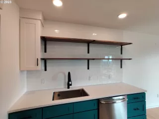 Photo #2: 23199136 Listing