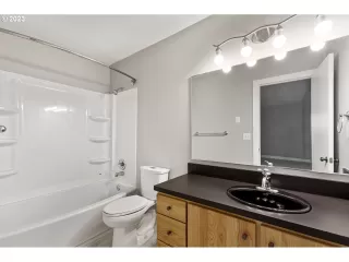 Photo #6: 23199211 Listing