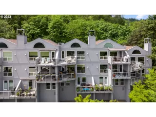 Photo #2: 23200183 Listing 