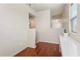 Photo #3: 23201980 Listing