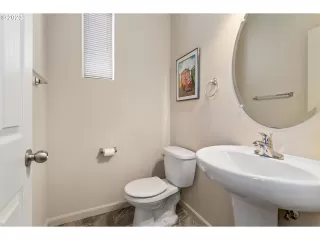 Photo #5: 23201980 Listing