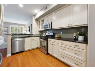 Photo #1: 23202930 Listing 