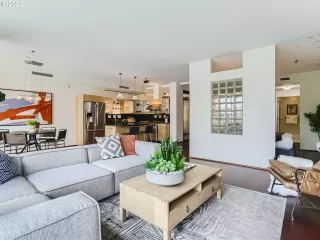 Photo #5: 23203255 Listing 