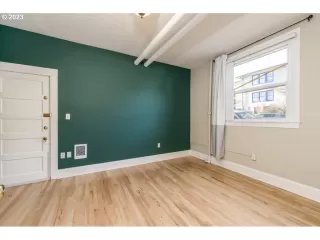 More Details about MLS # 23204610 : 2387 NW NORTHRUP ST 2