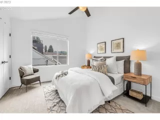 Photo #6: 23208532 Listing