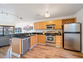 Photo #1: 23208647 Listing