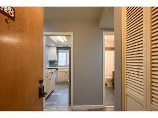 Photo #4: 23208836 Listing 