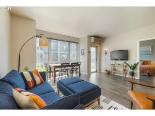 Photo #4: 23209163 Listing 