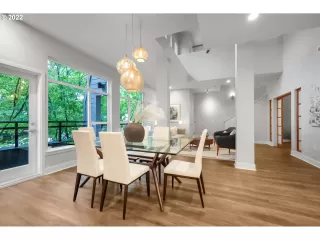 Photo #4: 23210479 Listing 