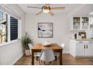 Photo #6: 23210794 Listing