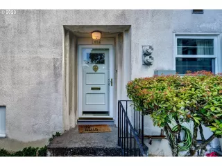 Photo #5: 23210826 Listing