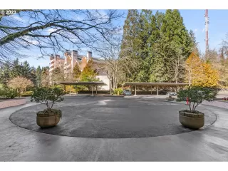 Photo #2: 23210875 Listing