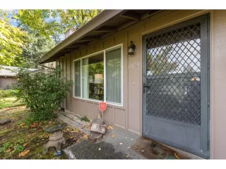 Photo #2: 23211365 Listing