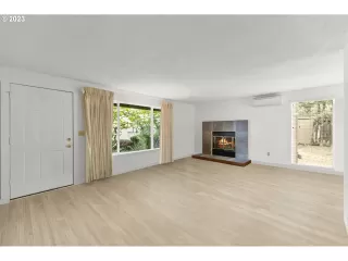 Photo #3: 23211365 Listing