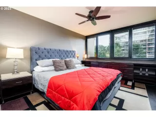 Photo #6: 23211493 Listing