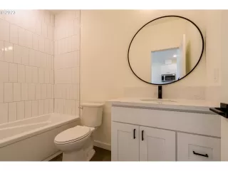 Photo #6: 23212609 Listing