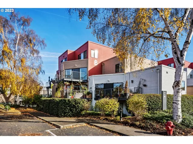 MLS: 23213423 Condo For Sale