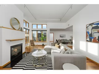 Photo #1: 23213606 Listing 