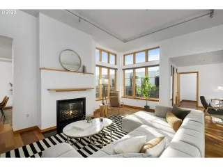 Photo #2: 23213606 Listing 