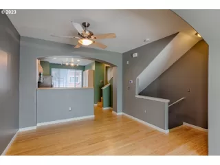 Photo #6: 23213969 Listing 