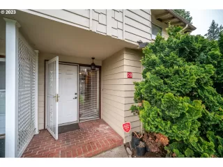 Photo #2: 23214542 Listing