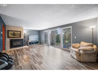 Photo #3: 23214542 Listing